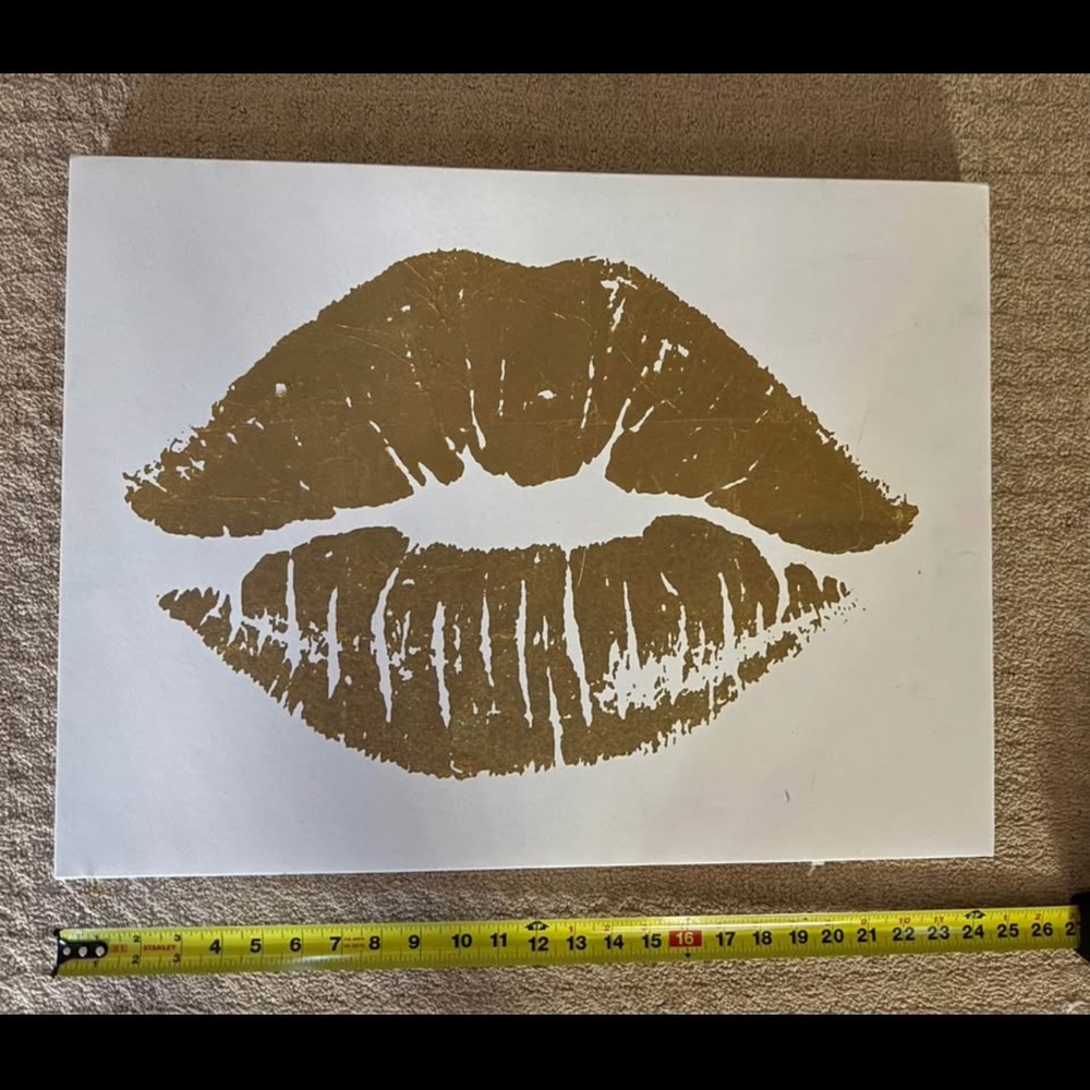 Gold Lips Canvas Art